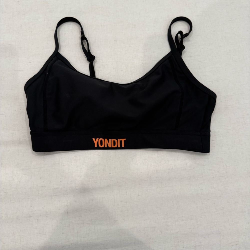 Multiple Yondit sports bras
